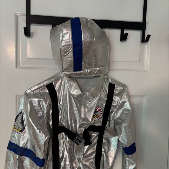 Silver Astronaut Spacesuit Costume with Helmet – Kids Size (Unisex) - Picture 6 of 6